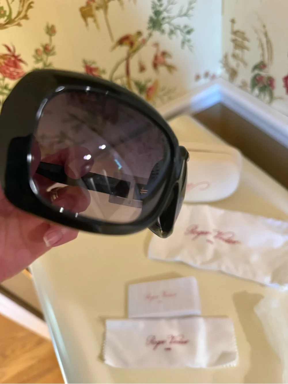 Roger Vivier Paris Oversized Black Sunglasses with Signature Buckle – Full Set